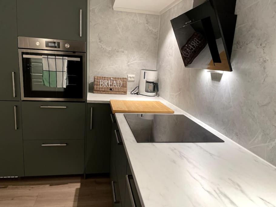 Lofoten - New Apartment, Close To Airport. Leknes Luaran gambar